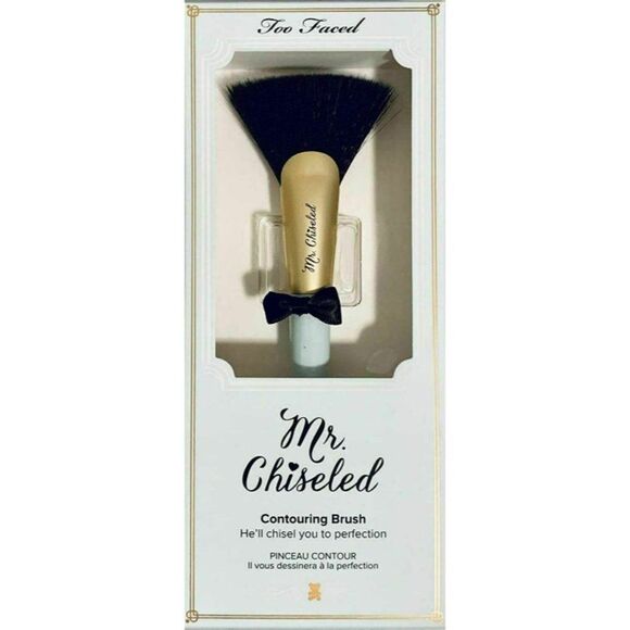 COPY - COPY - Too Faced Cosmetic's Mr. Chiseled Contouring Blending Brush - Picture 1 of 5